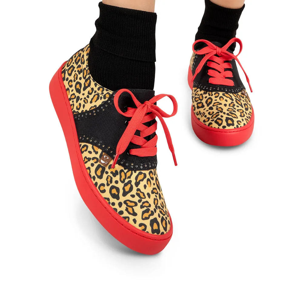 Chocolaticas® Leopard Casual Sneaker