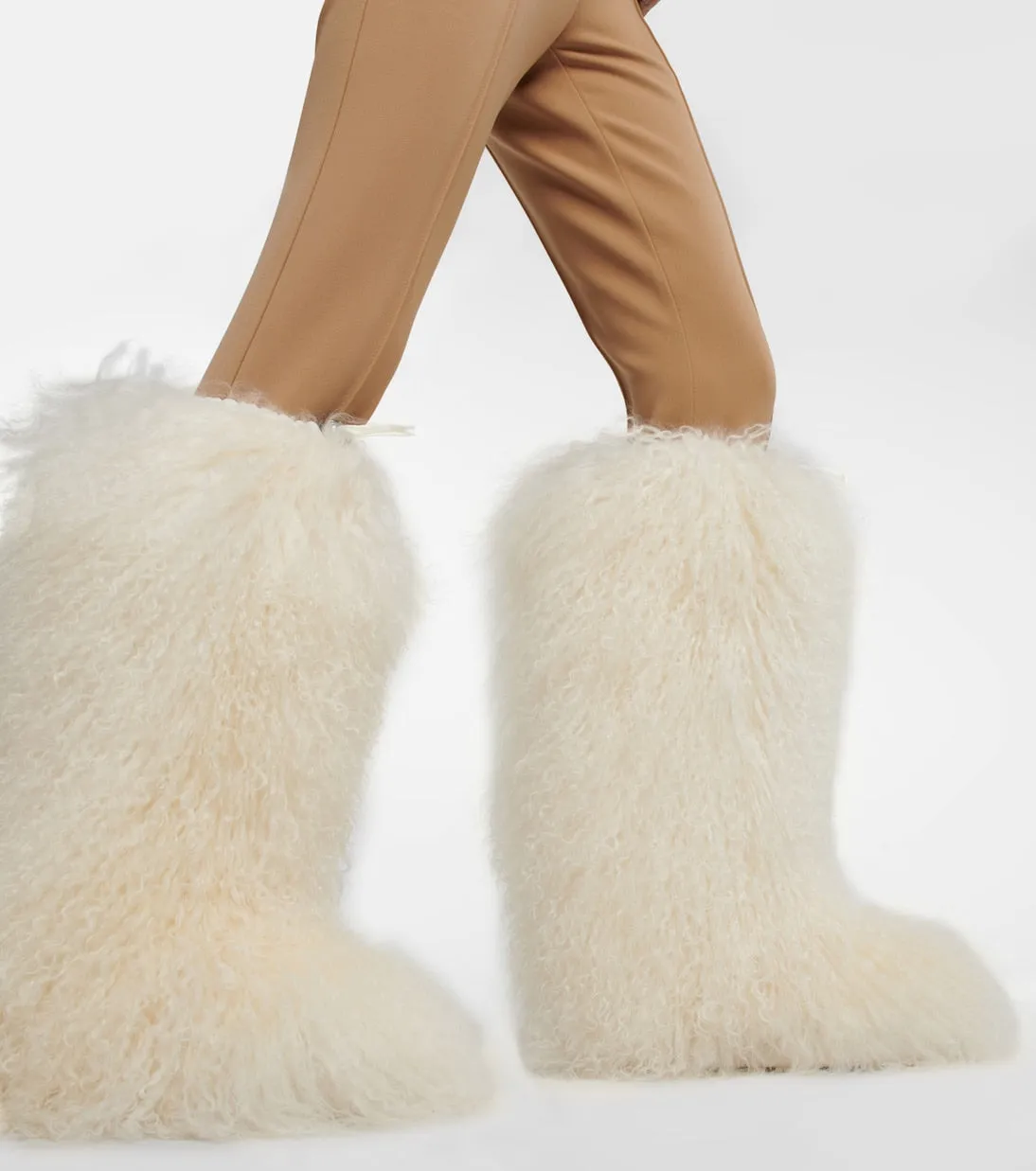 Lake louise boots in Bogner sheepskin, white