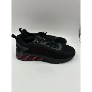 Men's Size 8, Black and Red Knit Running Sneakers