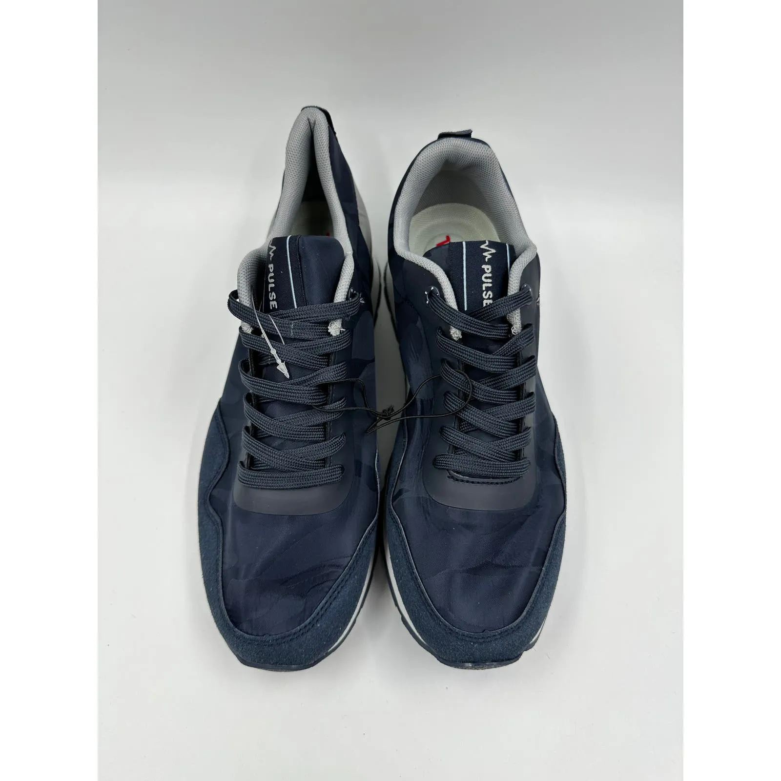 Men's Size 8, Blue 70s Style Sneaker with White & Navy Chunky Sole