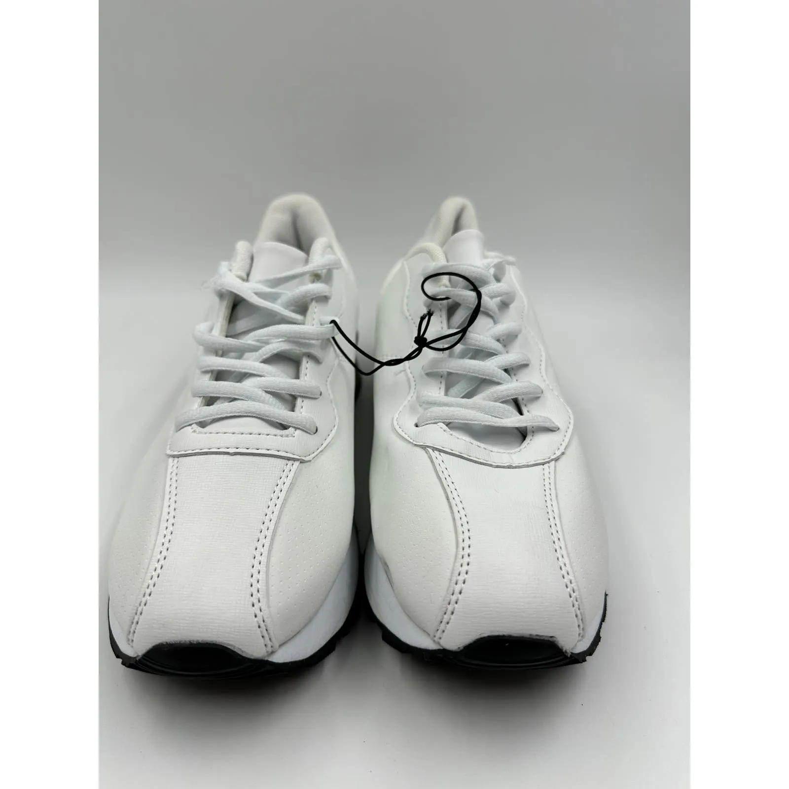 Men's Size 9.5, All White 70s Style Casual w/ Chunky Sole & Beige Accent on Sole