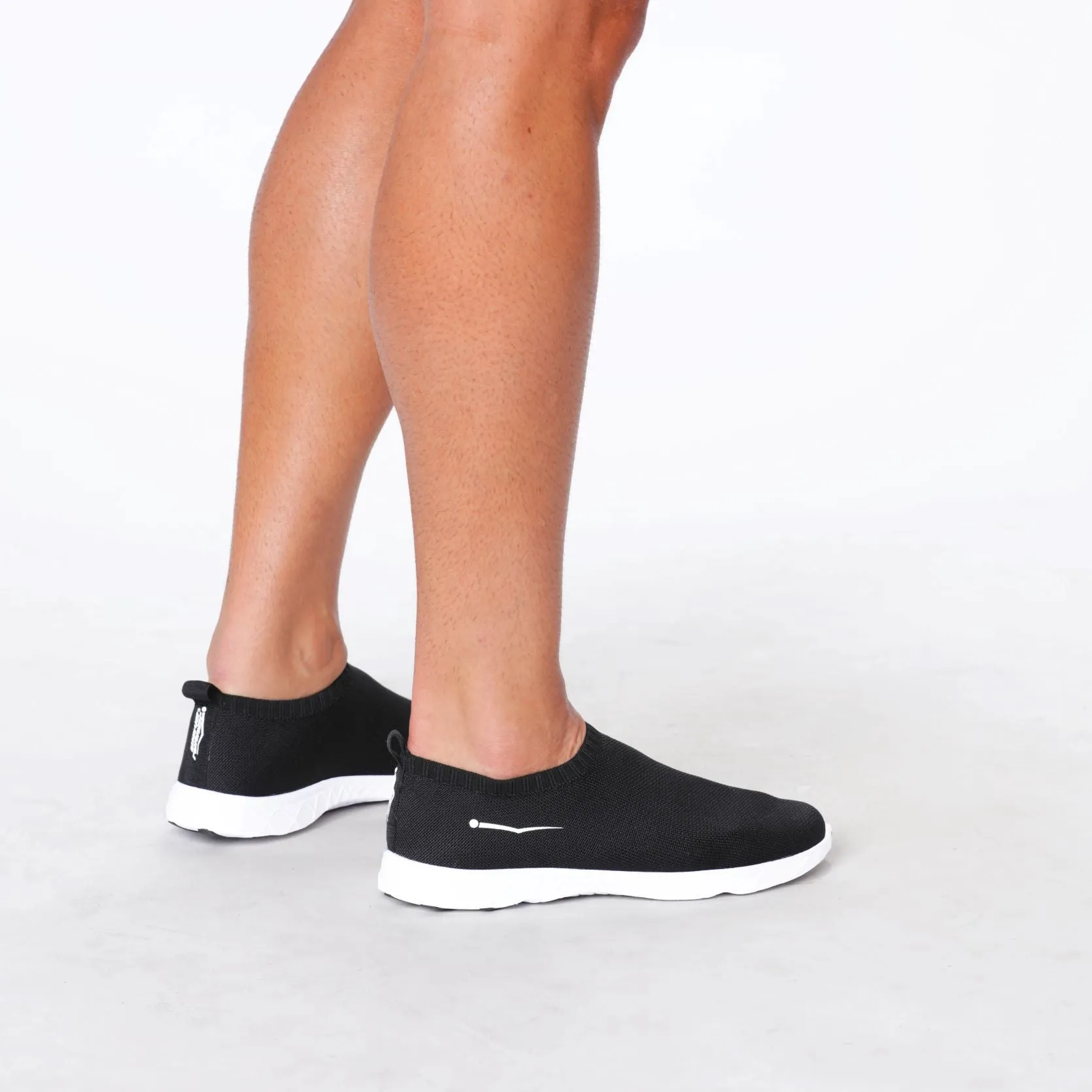 Unisex Aqua Slip-On Black