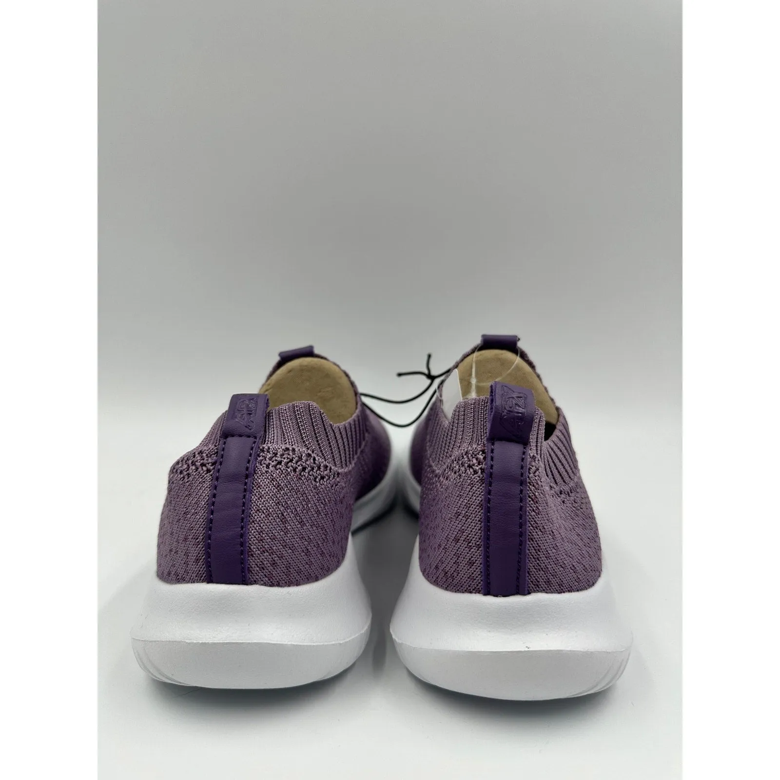 Women's Size 6.5, Light Purple Slip on Sneakers with a Knit Upper Sole